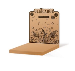 Oli&Carol Desk display